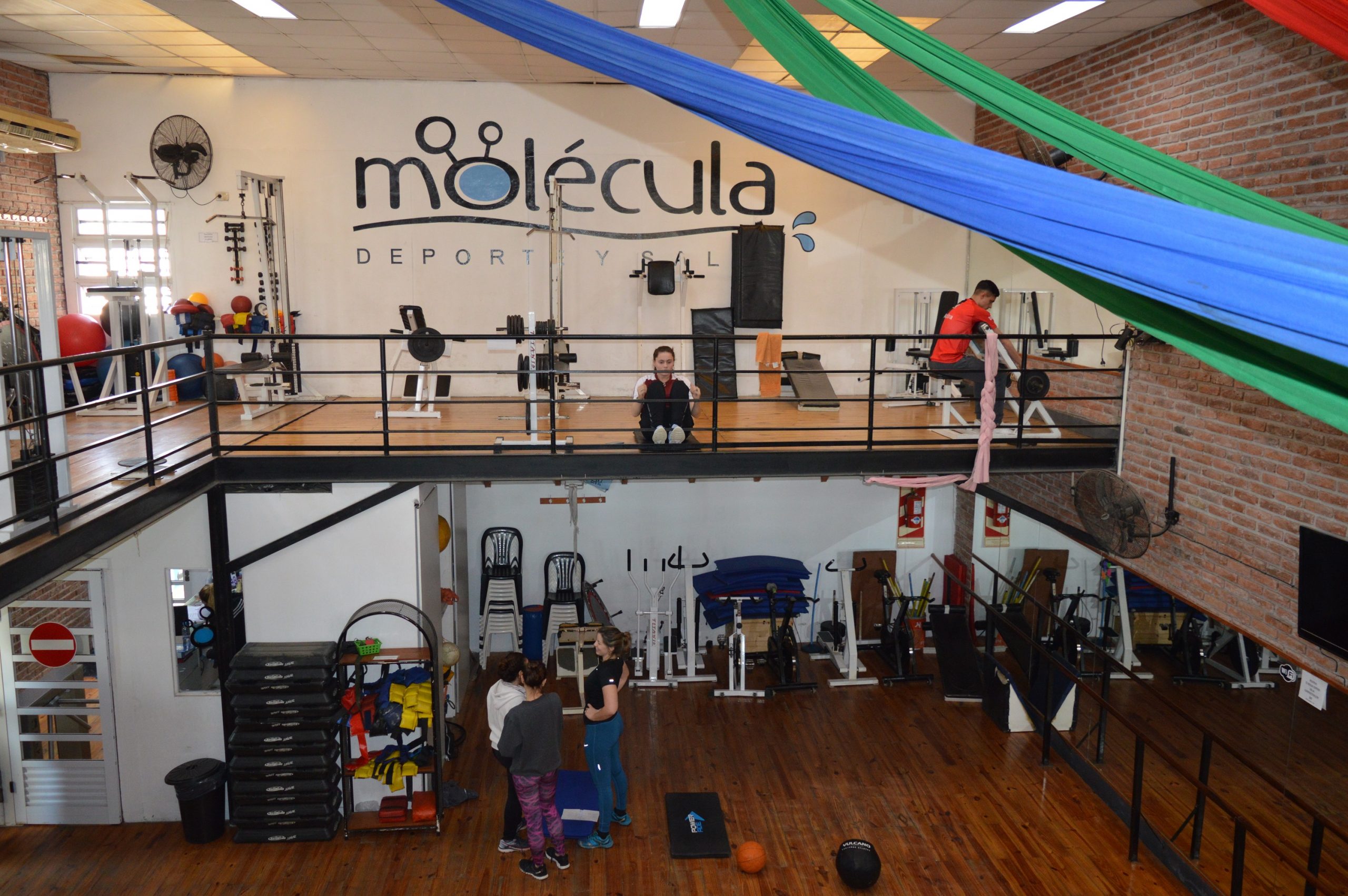 GIMNASIO MOLÉCULA CON PILETA CLIMATIZADA