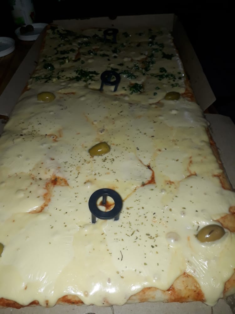 Pizza a ZC!. Pizeria Luquetti: Nos dedicamos a hacer pizzas metros(70*30)