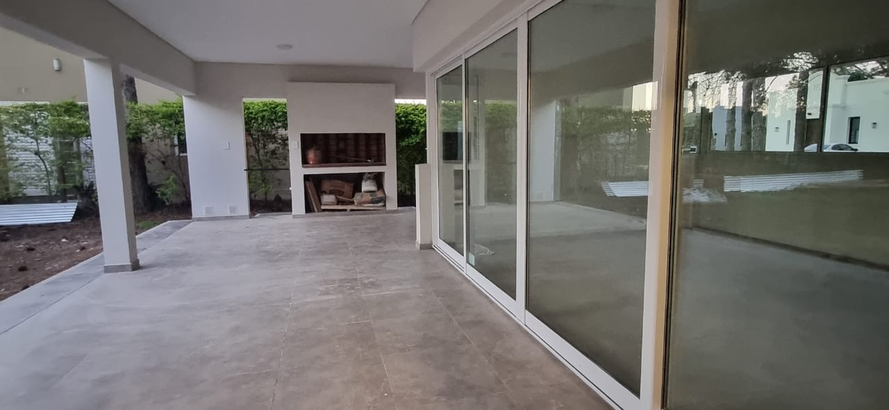 🏡 VENTA DIRECTA – Casa NUEVA en Country El Pinar